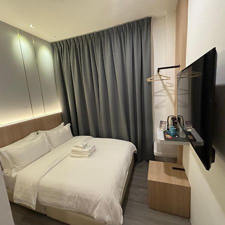 Red'S Hotel Бинтулу Экстерьер фото