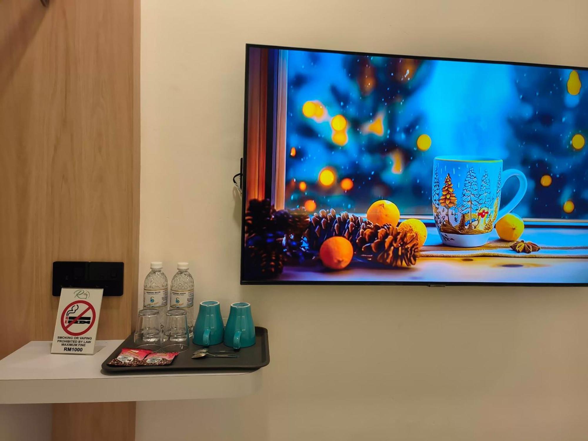 Red'S Hotel Бинтулу Экстерьер фото