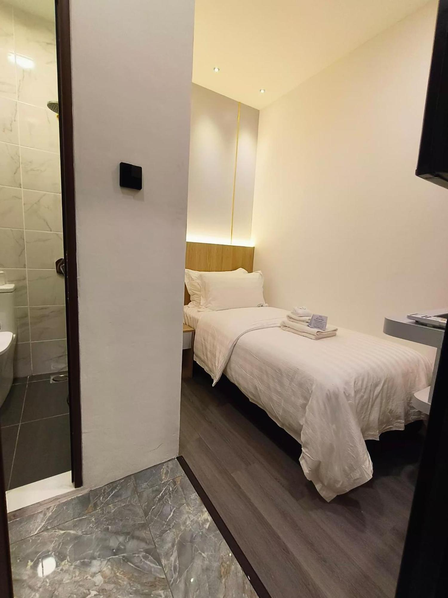 Red'S Hotel Бинтулу Экстерьер фото